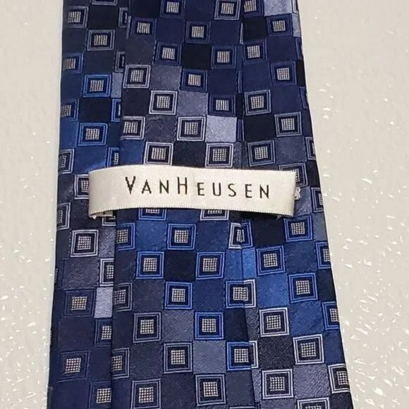 Van Heusen Mens Blue Geometric Pattern Tie 100% Silk Classic Design - Picture 5 of 5